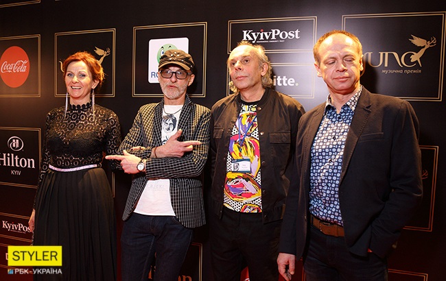 YUNA 2018: фоторепортаж с красной дорожки музыкальной премии