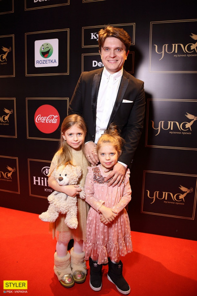 YUNA 2018: фоторепортаж с красной дорожки музыкальной премии