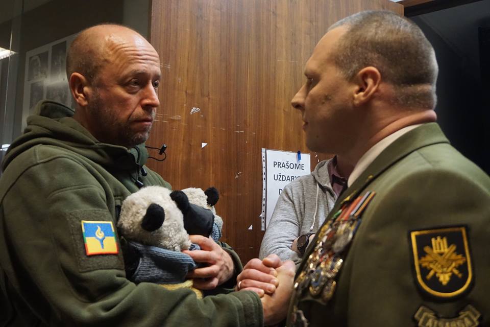 Литовцы пожертвовали огромную сумму для поддержки сил АТО и жителей Донбасса