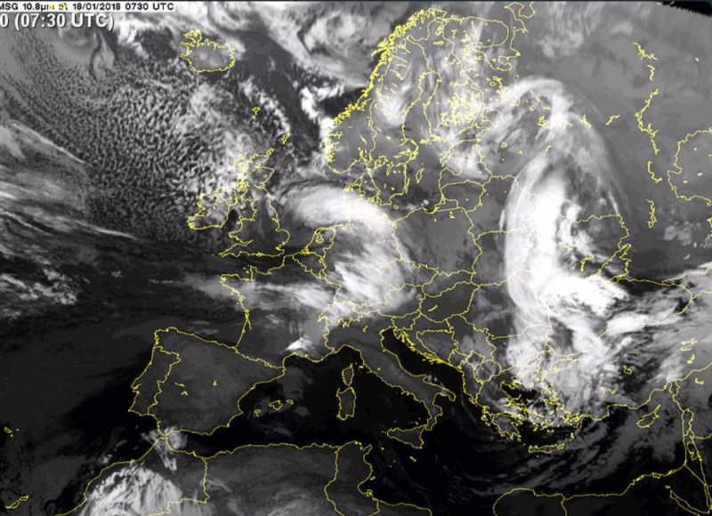 "Милуватися можна з різних ракурсів": синоптик уточнила, де будуть найсильніші снігопади