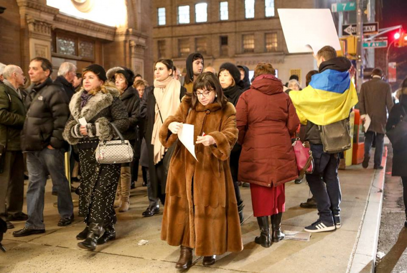 Мацуєв і Бутман: у США пройшла акція проти музикантів, які підтримують анексію Криму
