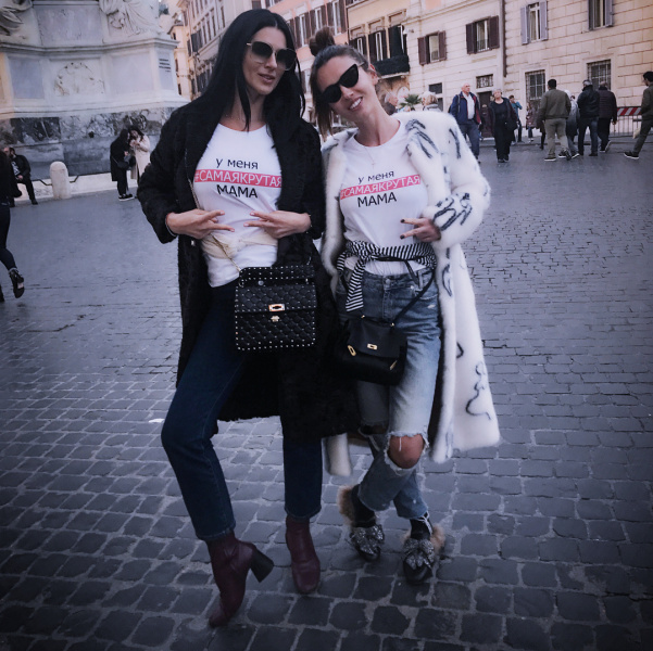 "Найслухняніші дочки": Маша та Ліза Єфросиніни влаштували мамі сюрприз до ювілею (фото)