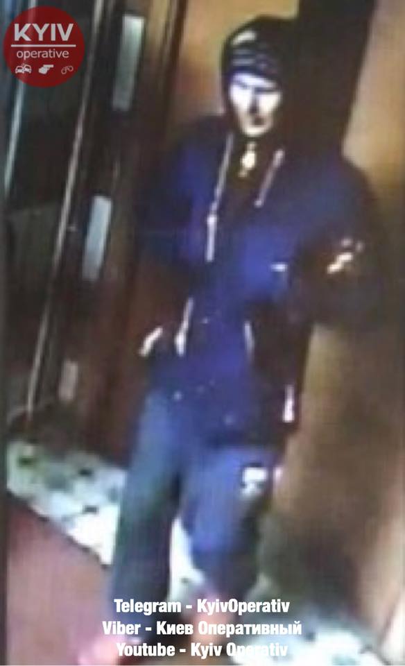 "Цей псих на волі": у Києві на дівчину в ліфті напав невідомий і почав душити