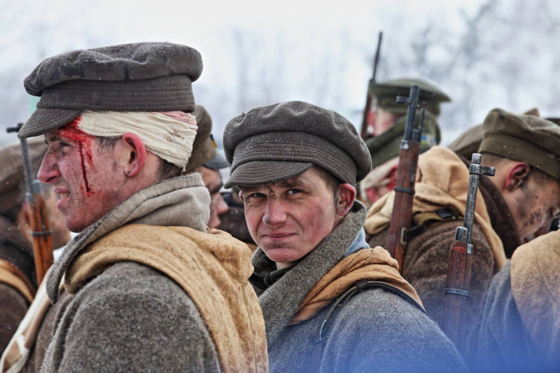 "Справжнє історичне кіно": у мережі з'явилися яскраві фото зі зйомок "Крути 1918"