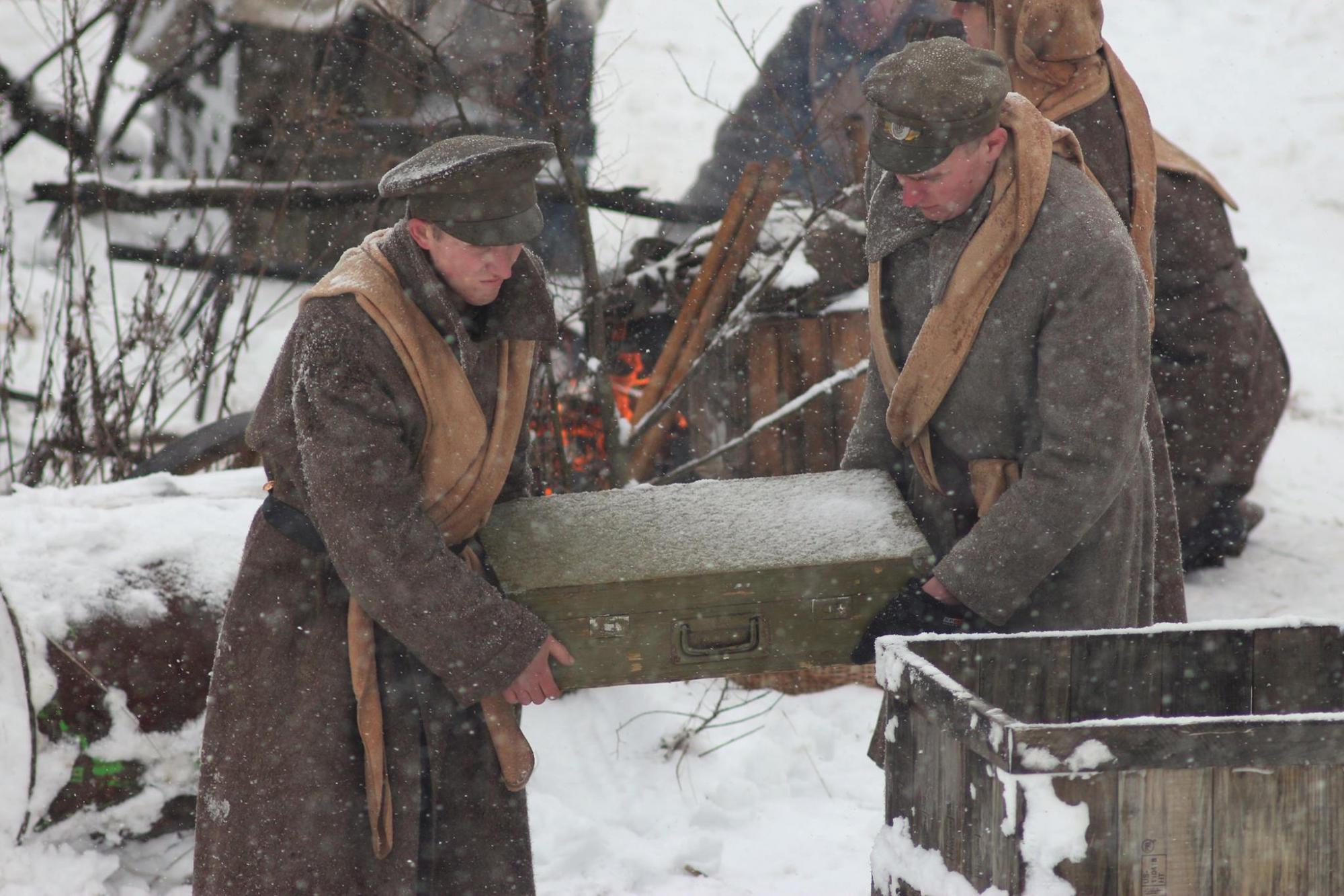 "Справжнє історичне кіно": у мережі з'явилися яскраві фото зі зйомок "Крути 1918"