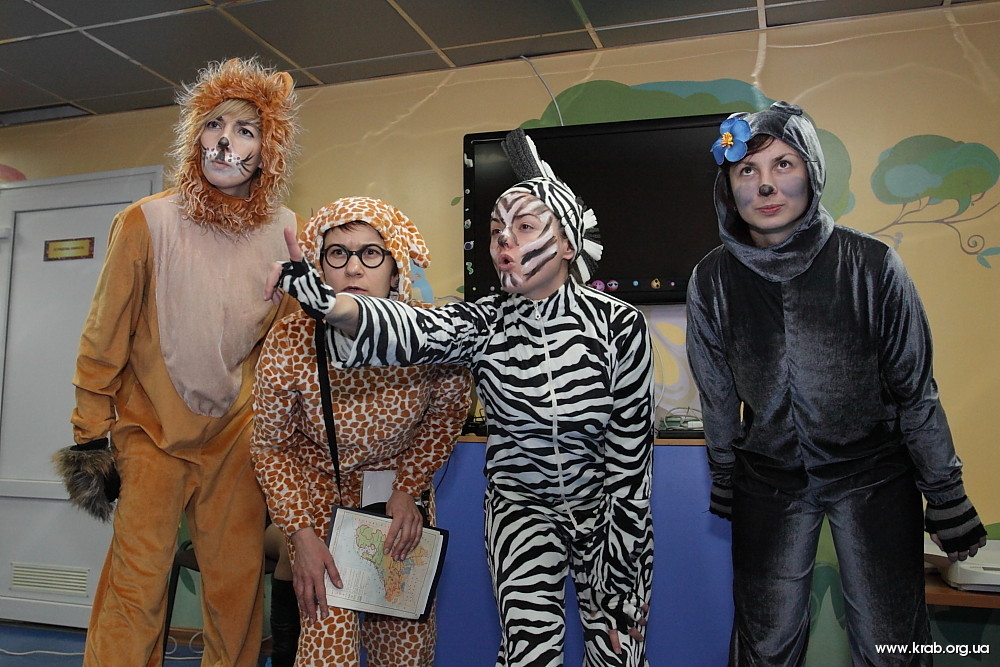 Столичные волонтеры устраивают спектакли для воспитанников интернатов и детских домов