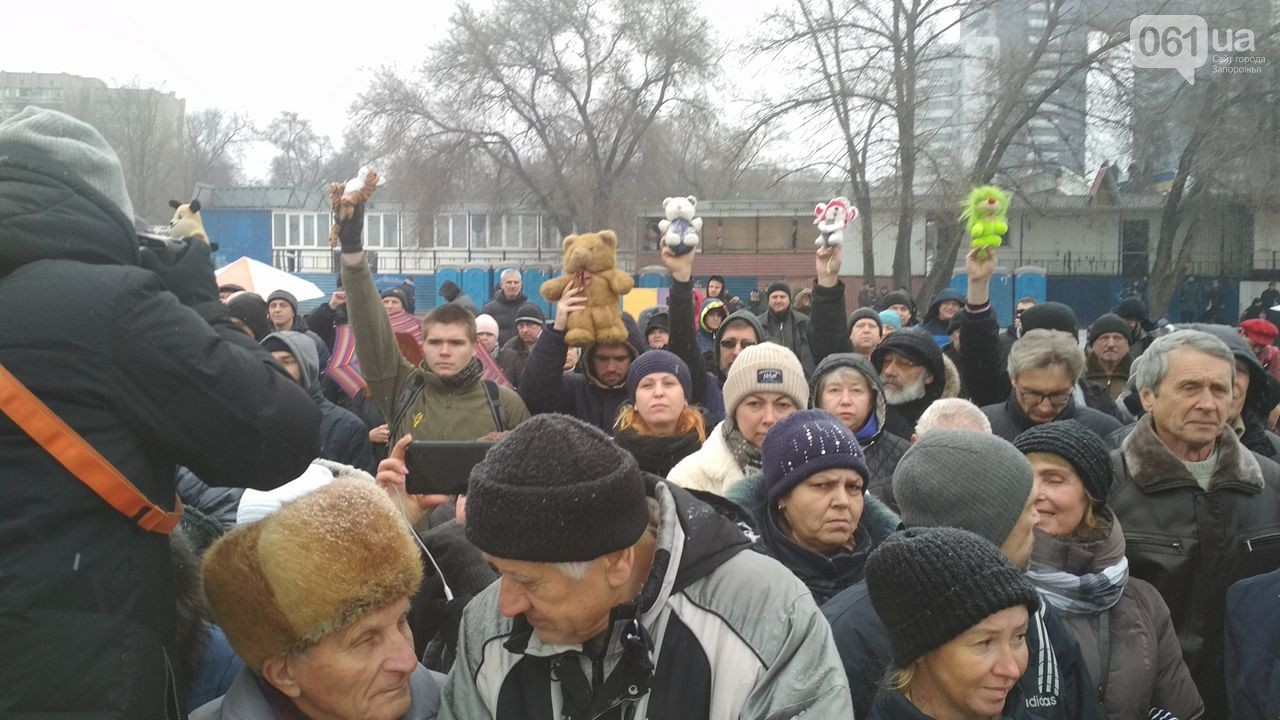 Трагедія в Запоріжжі: люди прийшли на Водохреща нагадати про загиблу дитину