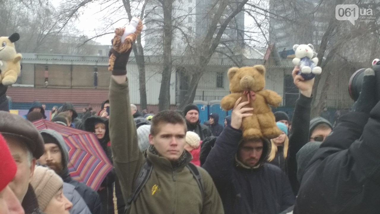 Трагедія в Запоріжжі: люди прийшли на Водохреща нагадати про загиблу дитину