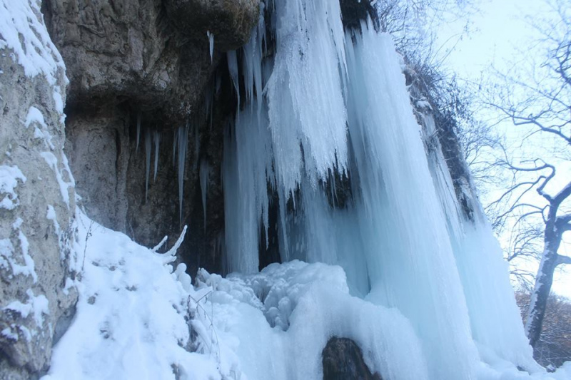 В Украине замерз самый высокий равнинный водопад