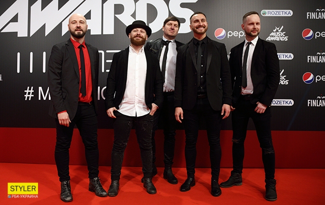 М1 Music Awards 2017: звезды на красной дорожке премии (фоторепортаж)