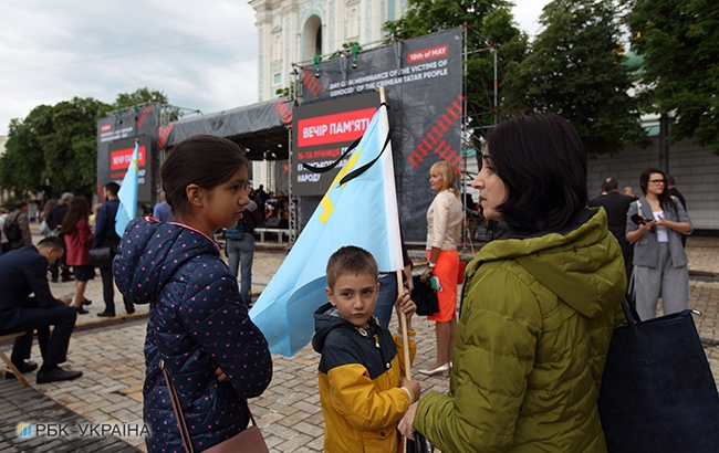 У Києві пройшов Вечір-реквієм пам'яті жертв депортації кримських татар (фоторепортаж)