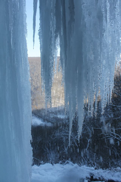 В Украине замерз самый высокий равнинный водопад