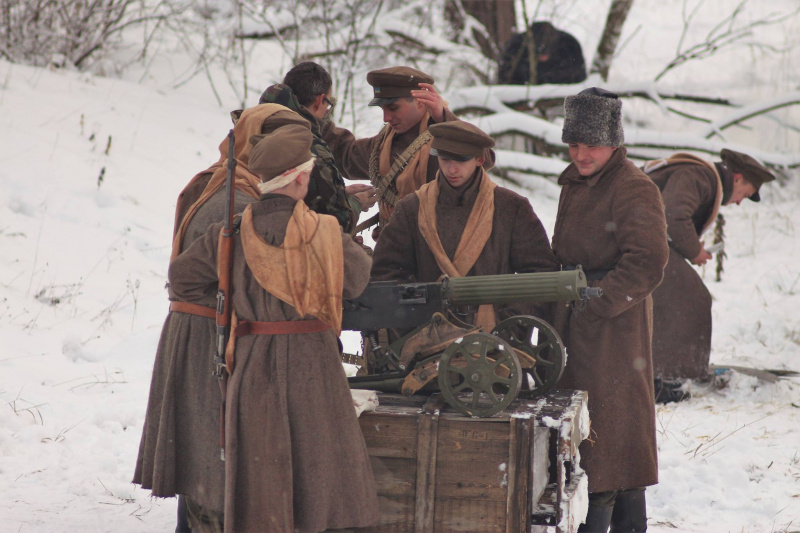 &quot;Справжнє історичне кіно&quot;: у мережі з'явилися яскраві фото зі зйомок &quot;Крути 1918&quot;