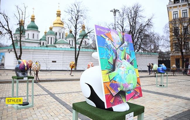 У Києві відкрився фестиваль писанок: яскравий фоторепортаж