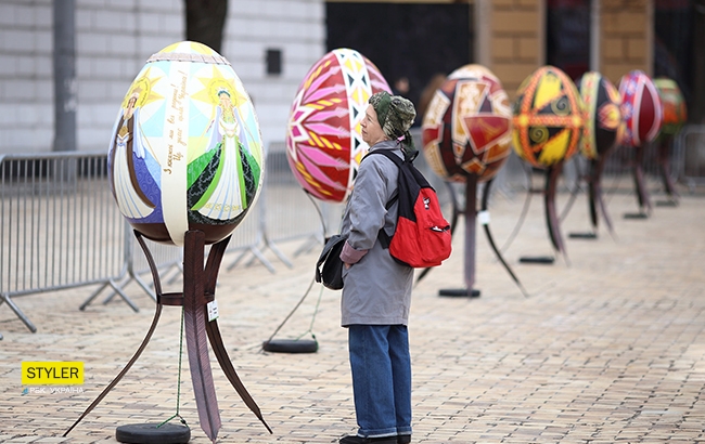 У Києві відкрився фестиваль писанок: яскравий фоторепортаж