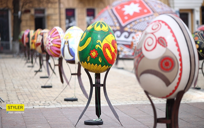 У Києві відкрився фестиваль писанок: яскравий фоторепортаж