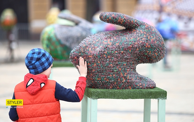 У Києві відкрився фестиваль писанок: яскравий фоторепортаж