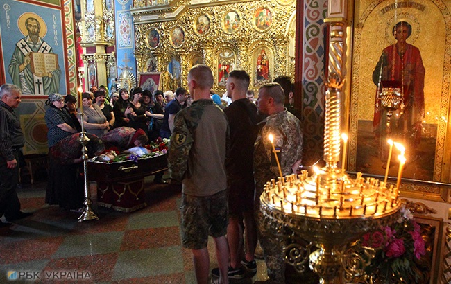 В Киеве простились с погибшим бойцом ООС (фоторепортаж)