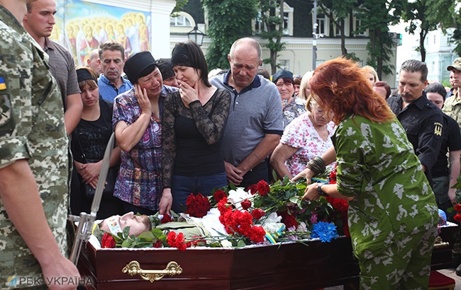 В Киеве простились с погибшим бойцом ООС (фоторепортаж)