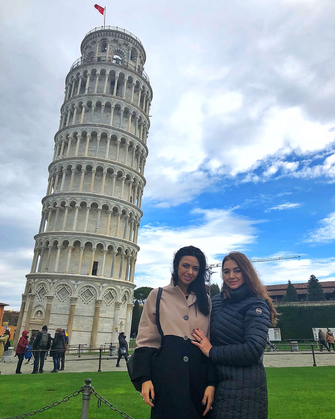 Віка з "Неангелів" показала милі фото зі своєю мамою на відпочинку