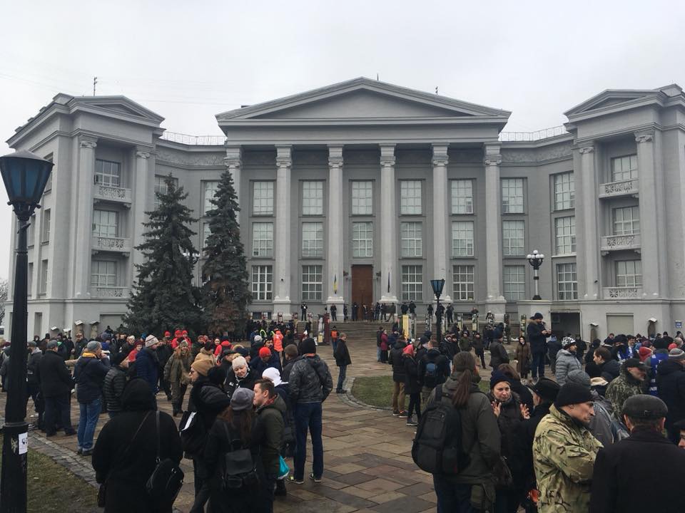 &quot;Вопреки нормам ЮНЕСКО&quot;: какая судьба ждет часовню УПЦ МП у фундамента Десятинной церкви