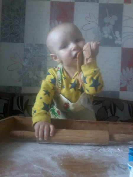 У Дубно мама продає печиво, щоб зібрати гроші на лікування синочка - допомогти може кожен