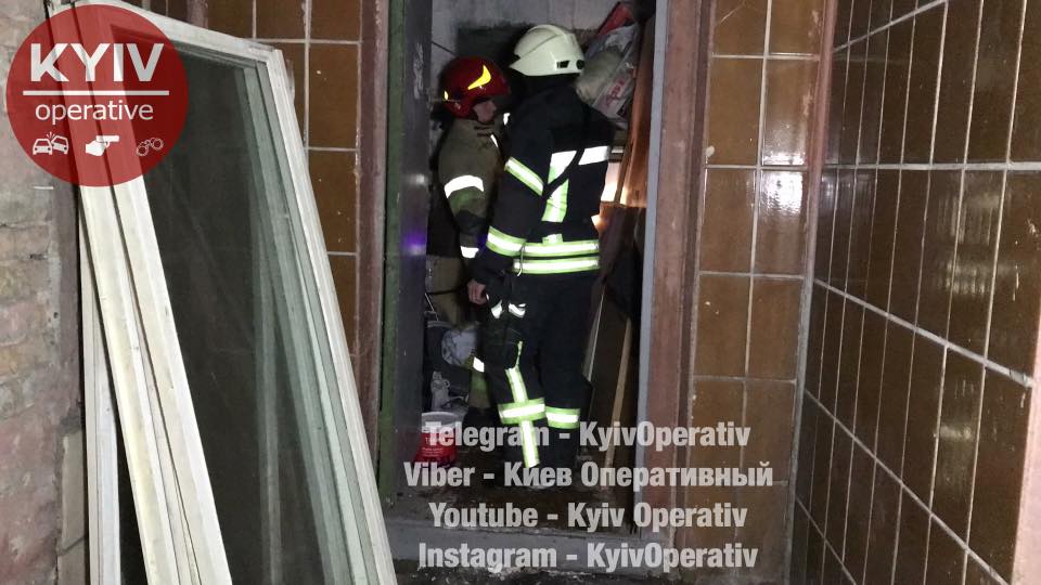 "Потусили": в Киеве взорвался мусор (видео)