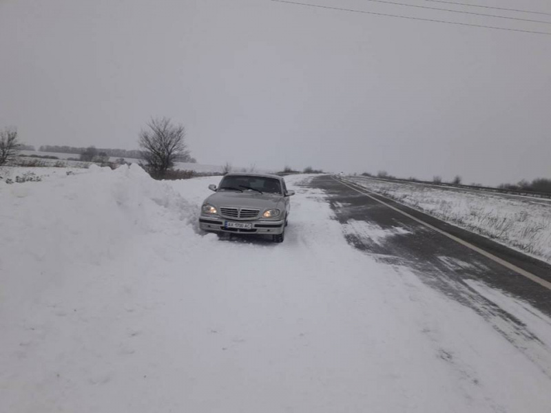 Снігопади в Україні: негоду в Харківській області продемонстрували одним фото