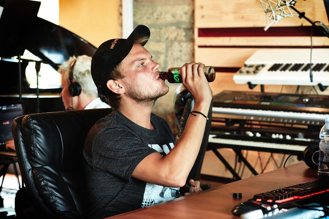 Тим Берглинг умер: что известно о популярном диджее Avicii