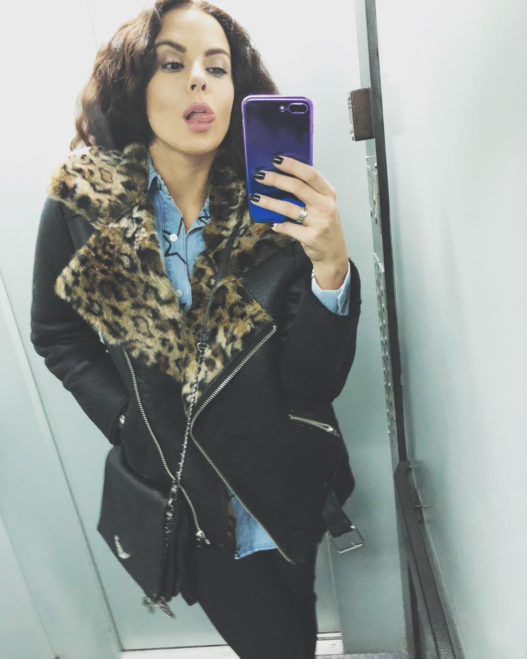 Настя Каменских с обручальным кольцом