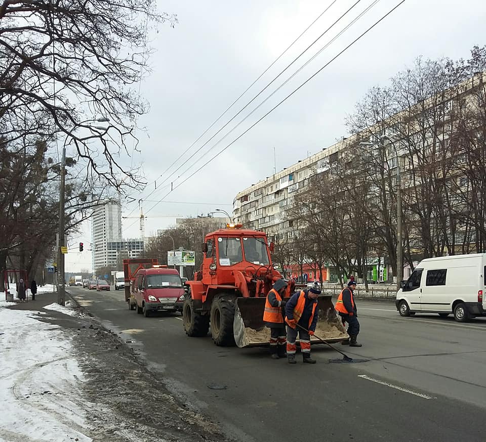 &quot;Очевидное нарушение норм!&quot;: инженер откровенно оценила качество ремонта дорог в Киеве