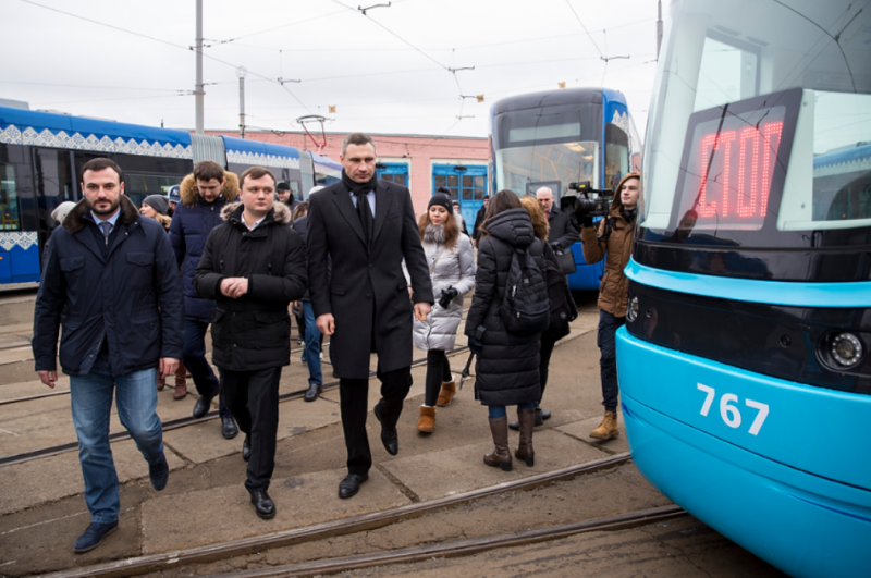 Кличко проїхався новим трамваєм PESA, партія яких надійшла до столиці наприкінці минулого року