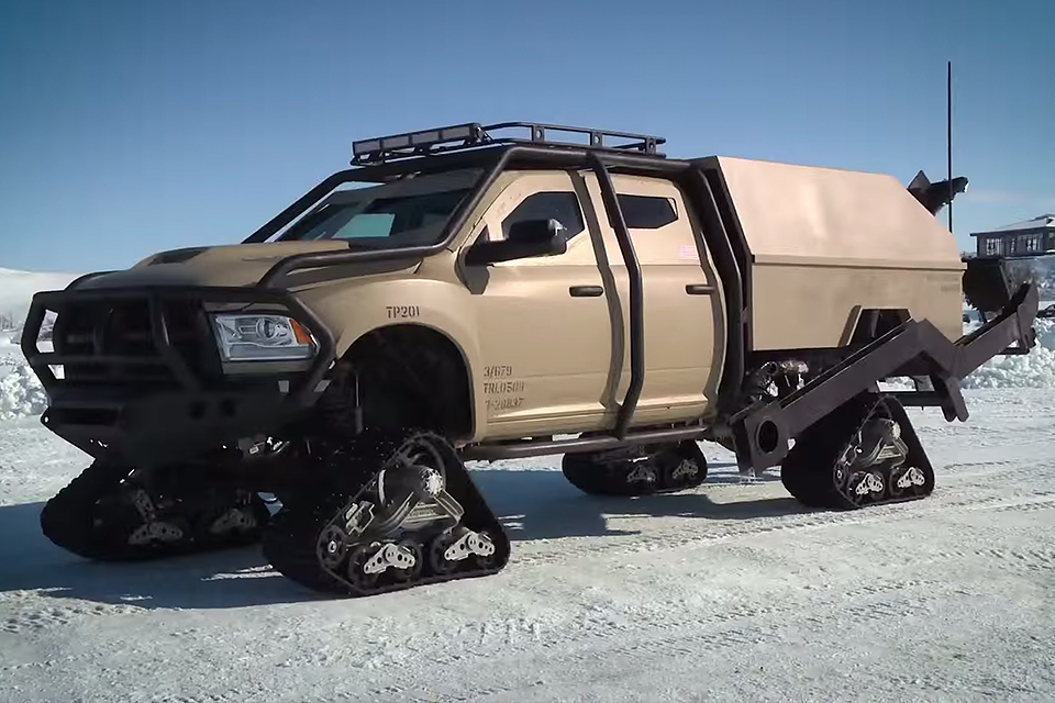 Голливудские "кулибины" построили дюжину эффектных машин для блокбастеров 2016-2017