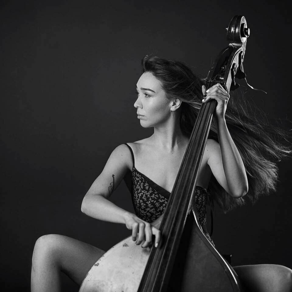 Перші амурні захоплення українських зірок: де, коли і з ким