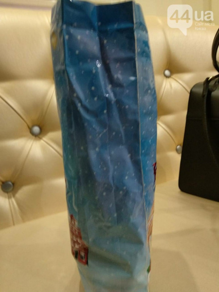 Конфуз в детсаду: в Киеве на Масленицу детям раздали новогодние подарки