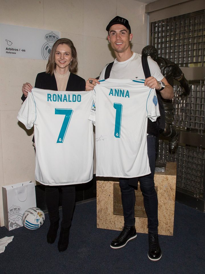 Известная украинская шахматистка поменялась футболками с Криштиану Роналду