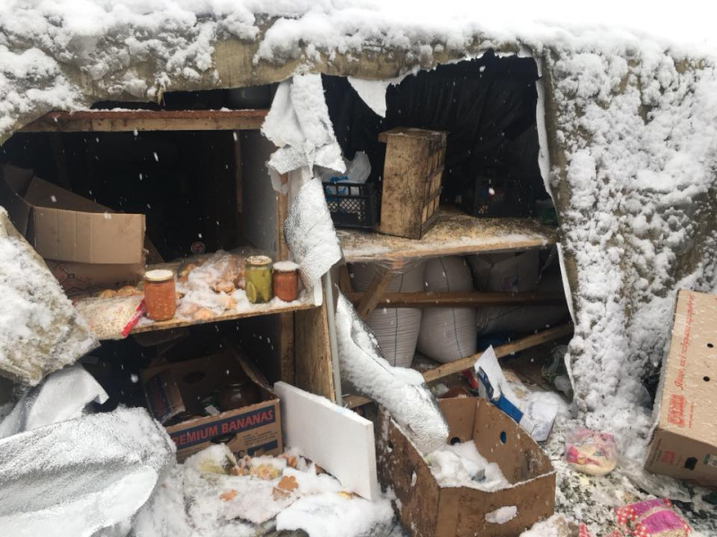 "Свалка": журналист показал, во что превратили площадь возле Верховной Рады