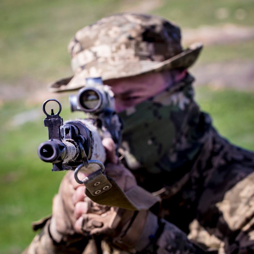 &quot;Наше солнышко, наш герой&quot;: появились фото погибшего в АТО украинского снайпера с позывным &quot;Щелкун&quot;