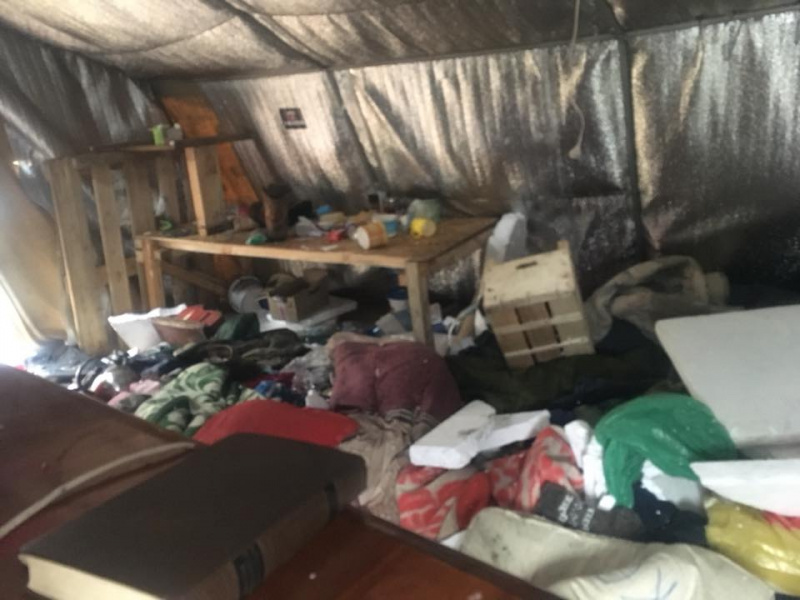 "Свалка": журналист показал, во что превратили площадь возле Верховной Рады