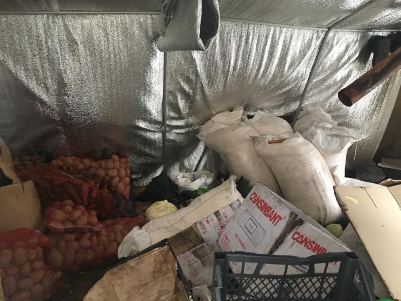 "Свалка": журналист показал, во что превратили площадь возле Верховной Рады