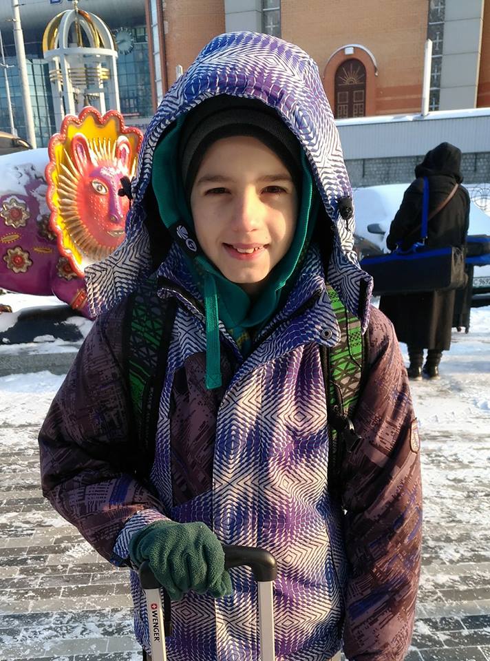 Мальчик в коме: в Киеве 11-летний ребенок попал под поезд