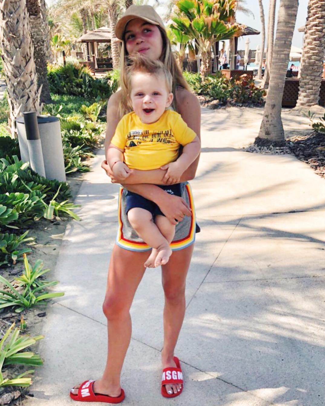 "Босс-молокосос": Седокова поделилась нежным фото годовалого сына