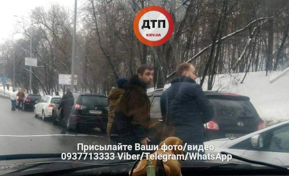 Масове ДТП в Києві: з'явилися моторошні фото