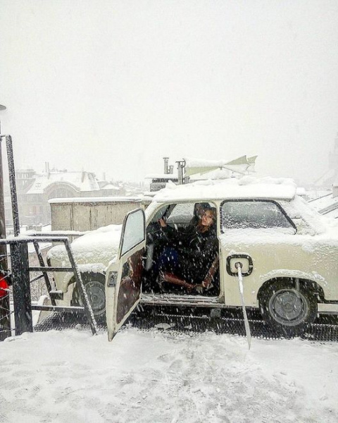 Снегопад превратил Львов в город-сказку: впечатляющие фото