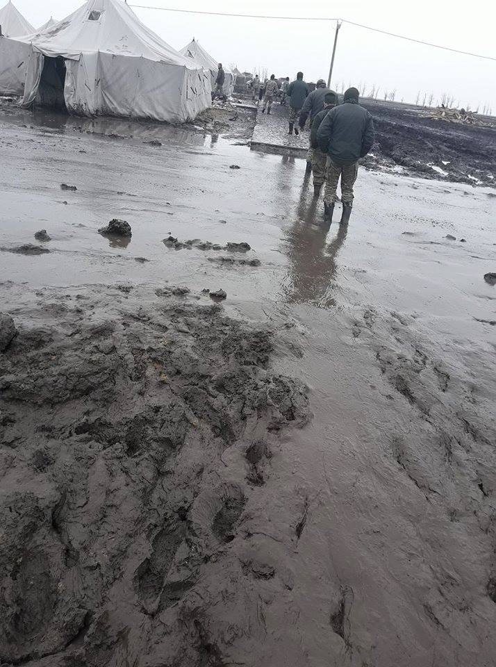 "Ад на земле": в сети показали, как выживают украинские военные на полигонах (фото)