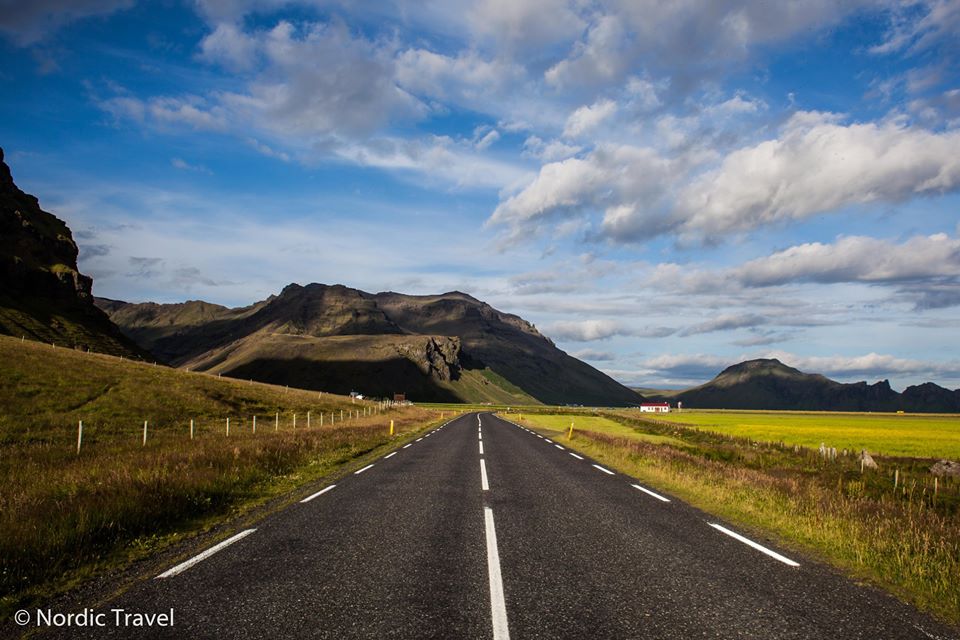 Пекельна лава вулканів і гірські термальні джерела: казкова Ісландія очима українця