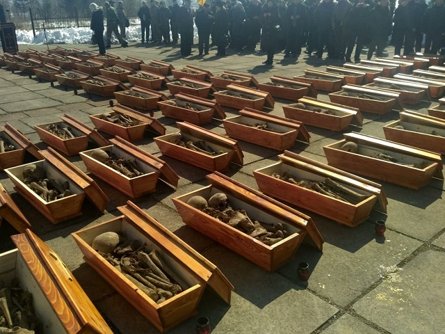 В Ивано-Франковске перепохоронили кости 134 жертв коммунистического террора
