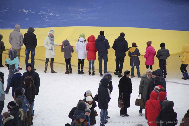 "Луганщина едина, Крым - это Украина": в Северодонецке прошла акция против выборов президента РФ на оккупированных территориях