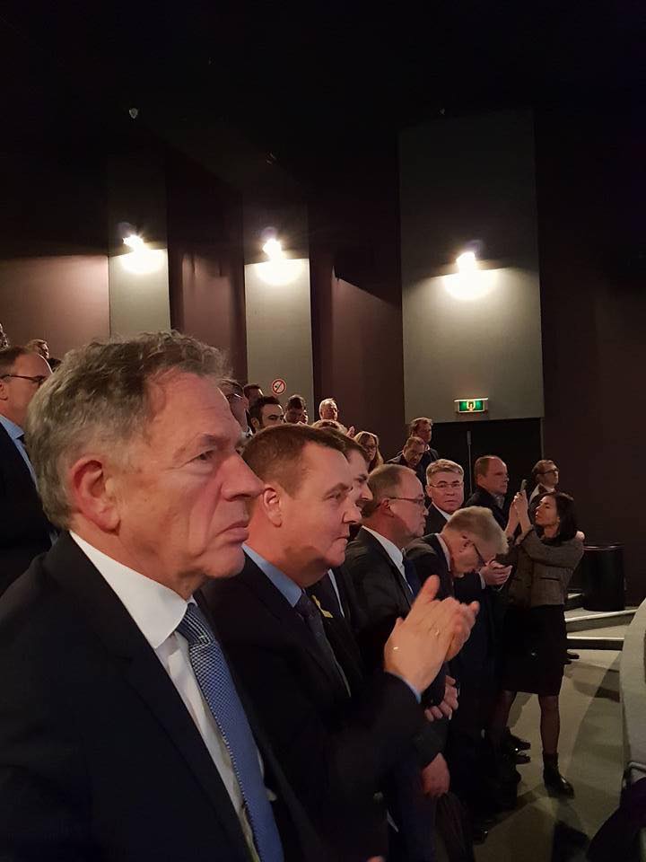 Аплодировали стоя: "Киборги" показали в Брюсселе (фото)