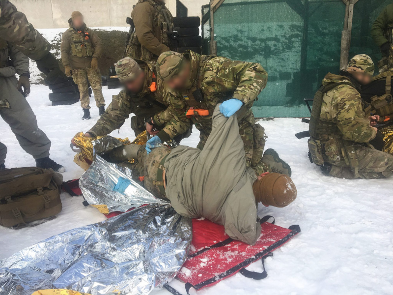 "Защититься и спасти": что делать при нападении, как оказать первую помощь и справиться со стрессом